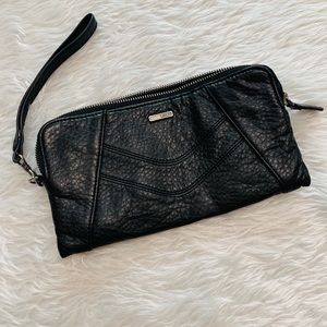 Roxy Wristlet